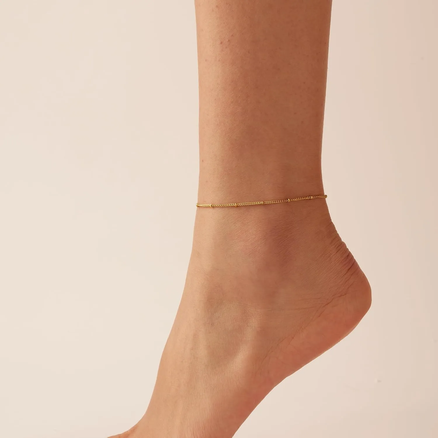 Ankle Bracelets for Women Dainty 18K Gold Plated Anklet Waterproof Round Beaded Paperclip Herringbone Pearl Chain Anklets Waterproof Beach Foot Jewelry