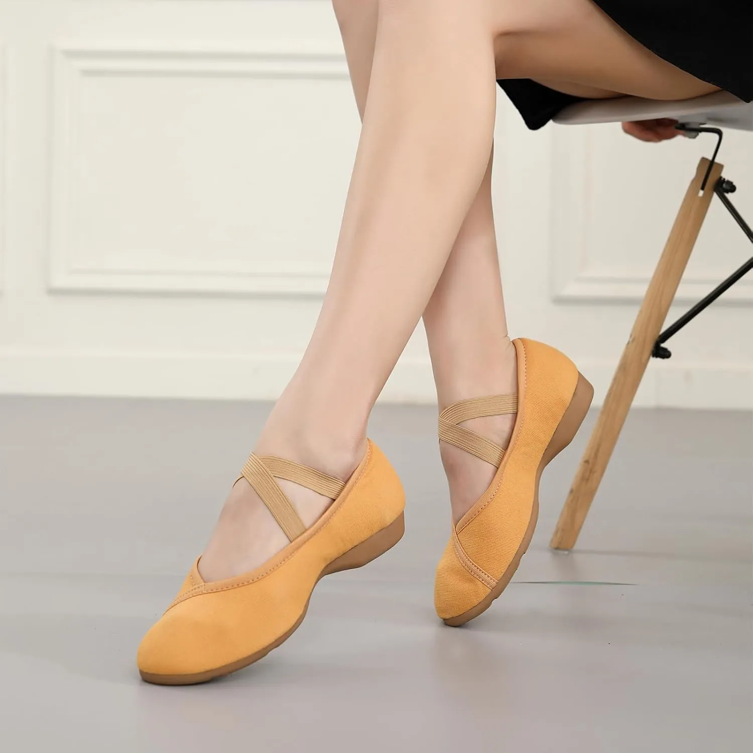 AOQUNFS Womens Latin Dance Shoes Close Toe Ballroom Dance Practice Performance Shoes,Model XMY-JCD