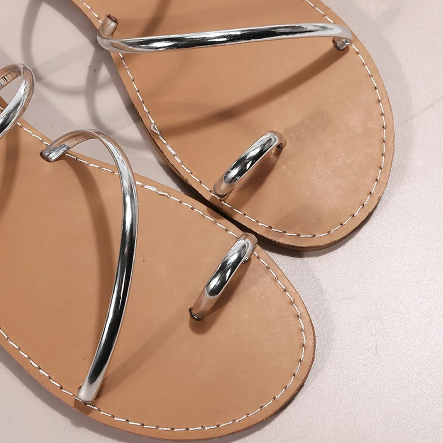 Womens Flat Toe Ring Thongs Shoes Sandals Women Slippers Comfort Flat Bottom Non Slip Beach Women's Slide Sandals