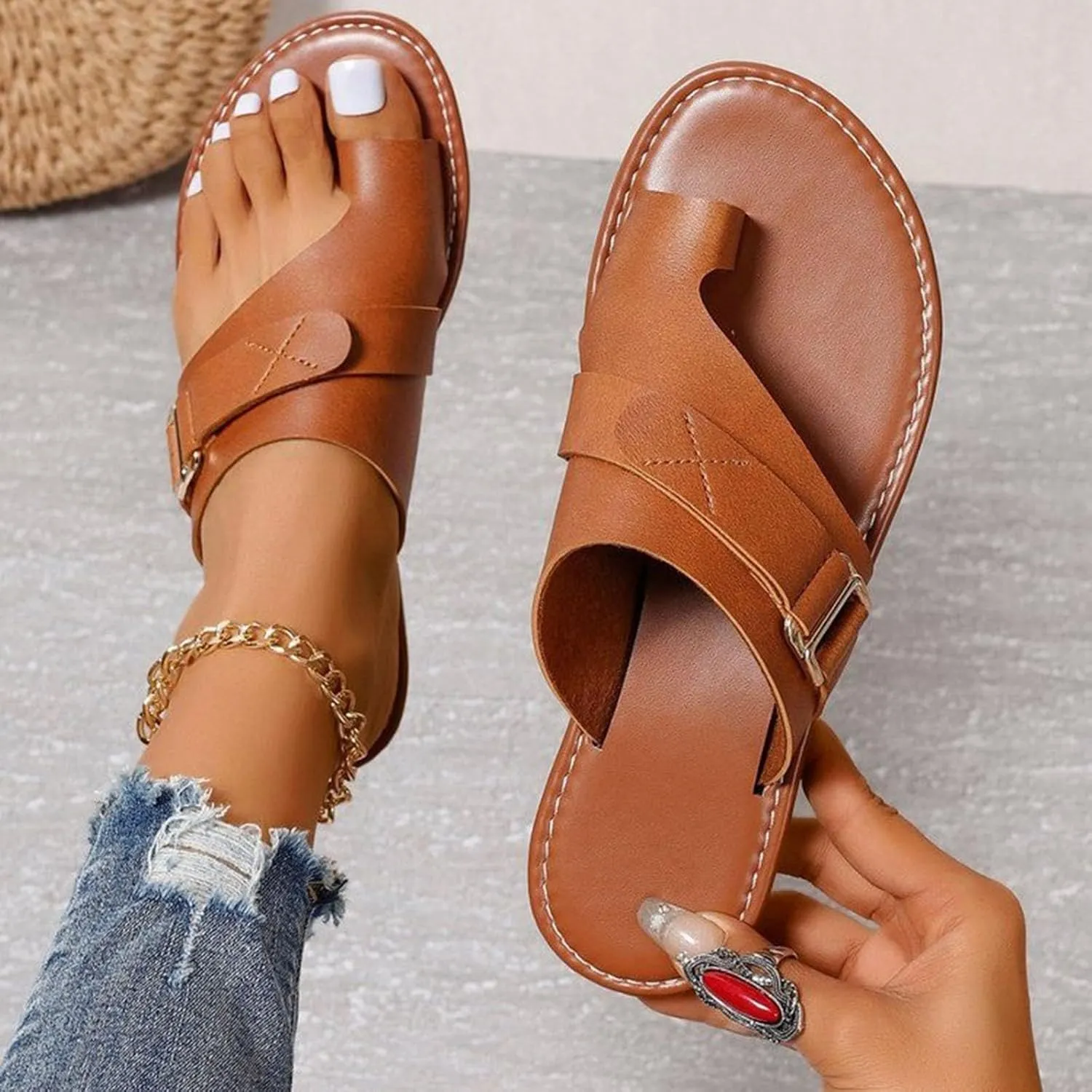 Women's Slip On Flat Slide Sandals Thong 2025 Summer Ring Toe Open Toe Orthopedic Strap Flip Flops Solid Color Soft Soled Non Slip Wide Width Leather Beach Outdoor Walking Sandal